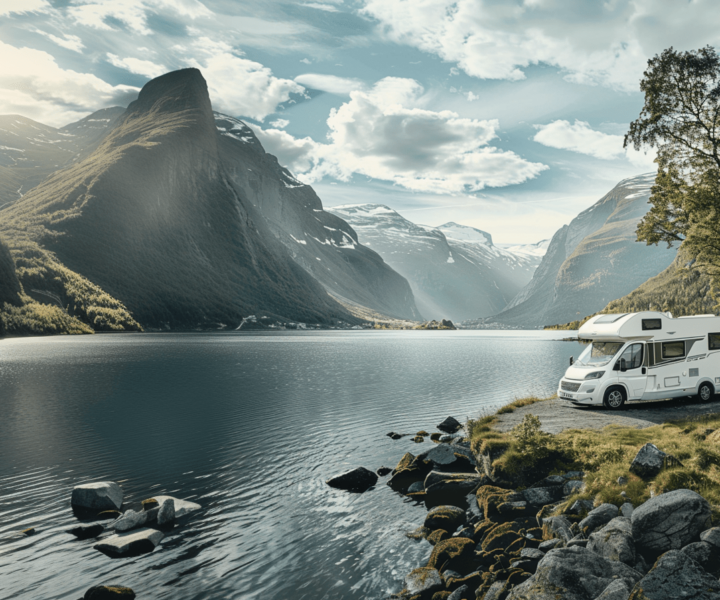qeib_create_a_picture_with_a_new_motorhome_in_Norway_by_the_fjo_6bd888db-4d74-42cc-ac3c-586b8eb4e214 (1)-min